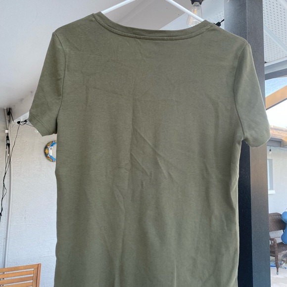 Womens Tshirt - Picture 2 of 4